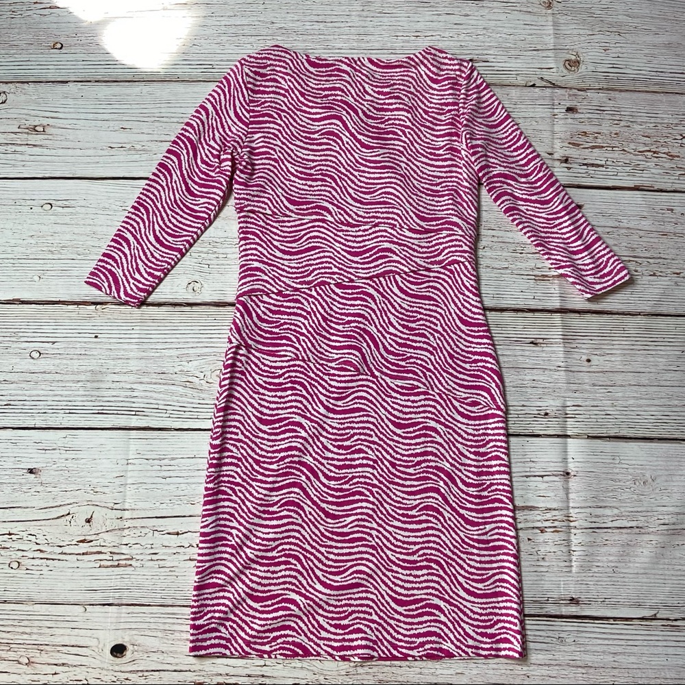 J McLaughlin Catalina Cloth Nicola Sheath Dress Rose and White Radio Wav… - Picture 8 of 12